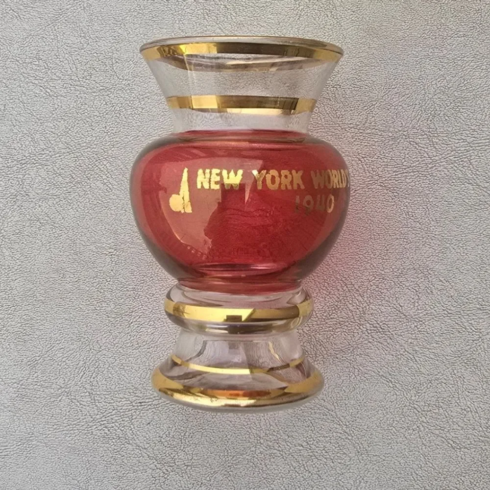 1940 NY World’s Fair Ruby Flash Glass Souvenir Vase Trylon Perisphere 4